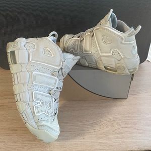 RARE 2017 Nike Air More Uptempo Light Bone Sneakers Shoes - 5.5 Y- 7 W